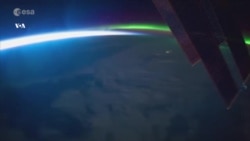 Северное сияние над Великими озерами