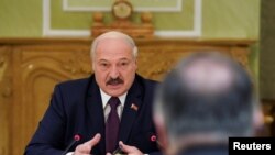 1994-yildan beri Belarusni boshqarayotgan Aleksandr Lukashenko hokimiyatda qolmoqchi