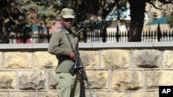 Le quartier général militaire de Maseru, au Lesotho, le 31 août 2014. (AP Photo) 