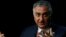 Reza Pahlavi, putra mahkota Iran di pengasingan, dalam wawancara dengan Associated Press di Washington DC (6/4). 