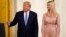 Foto Achiv: Ansyen Prezidan Etazini Donald Trump ak pitit fi li, Ivanka Trump, 28 Avril 2020.
