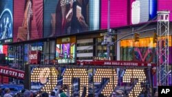 Площа Таймс сквер в Нью-Йорку, грудень 2021 року