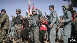 Afganistan: Yon Atak Kamikaz Touye yon Polisye e Blese Omwen 4 Moun
