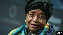  Ellen Johnson Sirleaf, présidente en exercice de la Cédéao. 