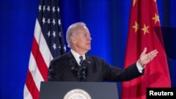 El hoy presidente de Estados Unidos, Joe Biden, entonces vicepresidente participa en una cumbre climática, en Los Ángeles, California, el 16 de septiembre de 2015.