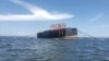 La instalación petrolera flotante de almacenamiento y descarga (FSO) Nabarima se ve inclinada en el Golfo de Paria. Foto de archivo.