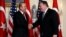 Mevlut Čavušoglu i Majk Pompeo danas u Vašingtonu (Foto: Reuters/ Leah Millis)