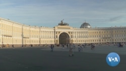 In Peak Tourist Season, Russia Fears Death Blow