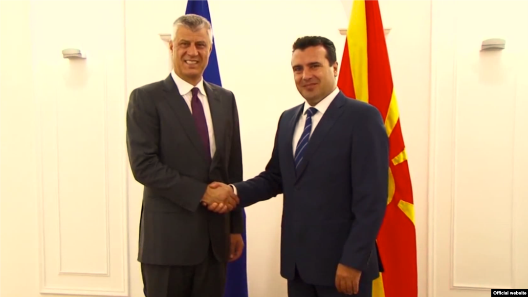 Predsednik Kosova Hašim Tači i premijer Makedonije Zoran Zaev tokom susreta u Skoplju, 12. septembar 2018.