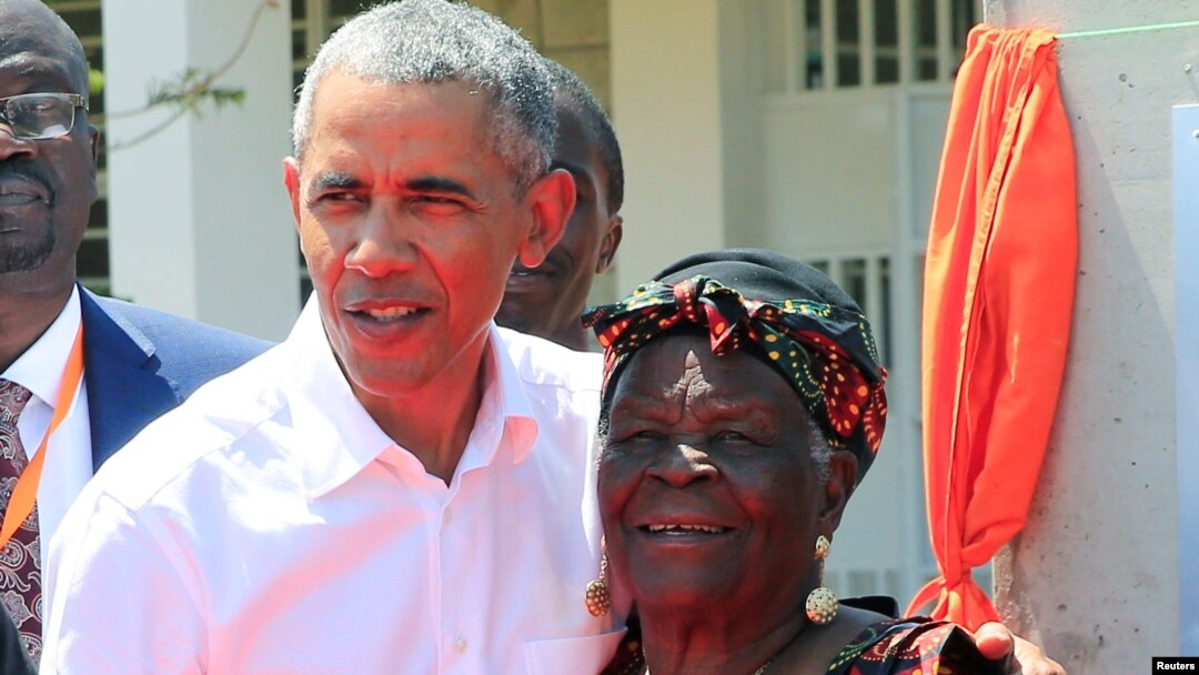 Barack Obama na Inakuru Wiwe Sarah Obama 