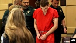 Nikolas Cruz au tribunal, le 19 février 2018, à Fort Lauderdale, en Floride.