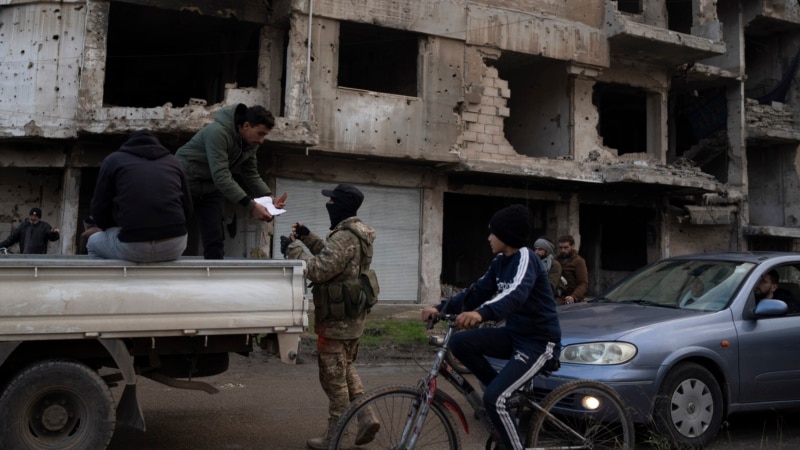 Syrian security forces search for pro-Assad militants in Homs, state mediasay