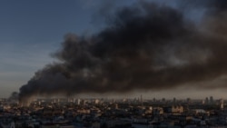 Фото для ілюстрації: Дим піднімається над Києвом після російського удару 8 вересня 2026