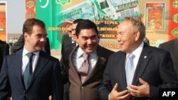 Дмитрий Медведев, Гурбангулы Бердымухамедов и Нурсултан Назарбаев