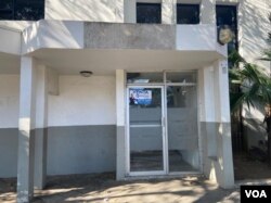 Un centro de atención bancaria cerrado en Nicaragua. Foto Daliana Ocaña, VOA.