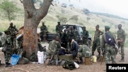 Des soldats congolais engagés dans une offensive contre les FDLR à Rusthuru, Nord-Kivu, RDC