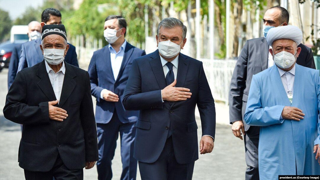 23-avgust, 2020: Prezident Shavkat Mirziyoyev Buxoro viloyati hokimi Karim Kamolovning xotira marosimida 