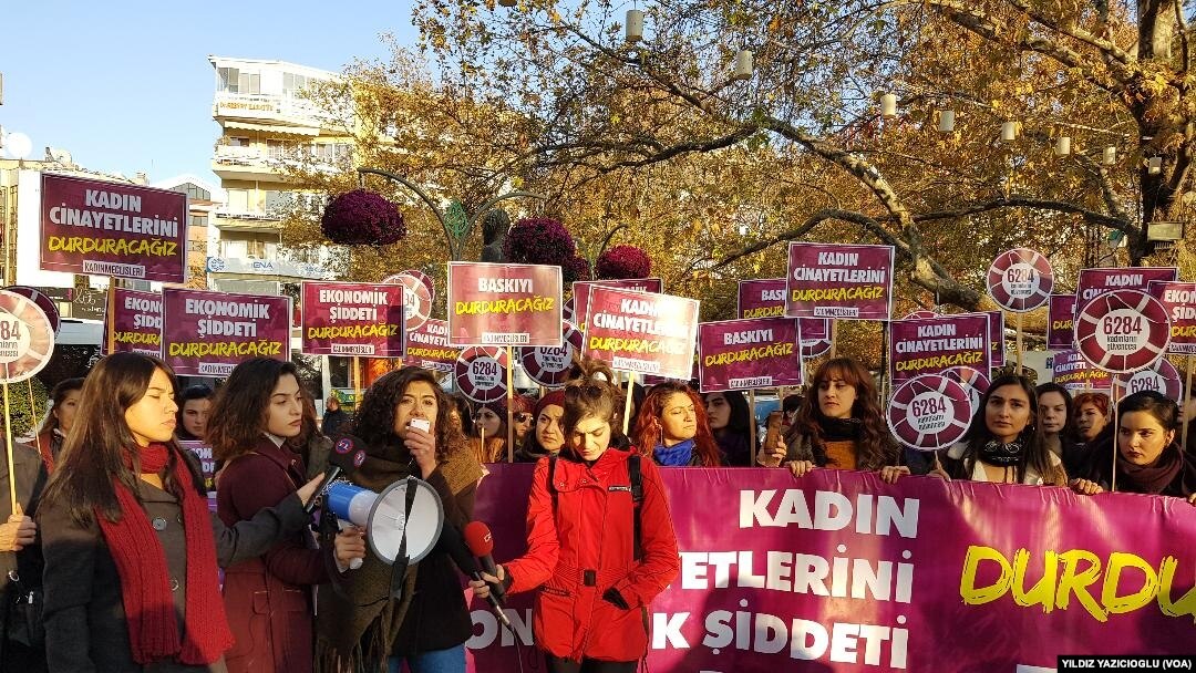 25 Kasım Kadına Yöneliklik Şiddetle Mücadele Günü çerçevesinde kadınlar eylem çağrısı yaptı