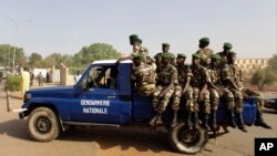 Ousmane Cissé a été convoqué à la gendarmerie puis entendu plusieurs heures par un juge qui l'a placé sous mandat de dépôt.