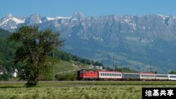 FILE - An SBB train is seen traveling between the Swiss cities of Buchs and Sennwald in this 2010 photo (David Gubler/Wikicommons)