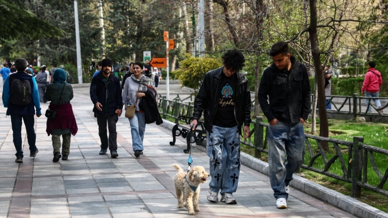 نگران‌ها در ایران از افزایش مشکلات اقتصادی و سرکوب‌ها پس از جنگ