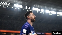 Messi trong trận Argentina-Ba Lan ngày 30/11/2022 tại sân Vận động 974 ở Doha, Qatar.