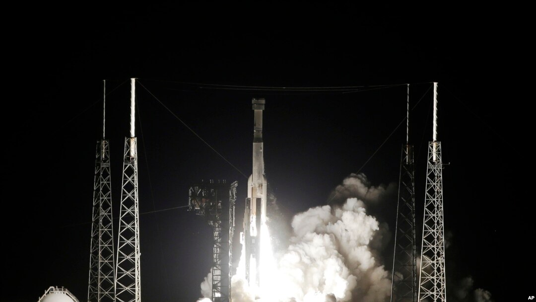 A United Launch Alliance Atlas V rocket carrying the Boeing Starliner crew capsule on an Orbital Flight Test to the International Space Station lifts off from Space Launch Complex 41 at Cape Canaveral Air Force station, Friday, Dec. 20, 2019, in…