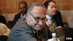 Senator Charles Schumer mengatakan, RUU itu pesan untuk Presiden Hu Jintao yang akan berkunjung ke AS.