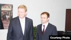 Stefan Fule dhe Hajredin Kuci