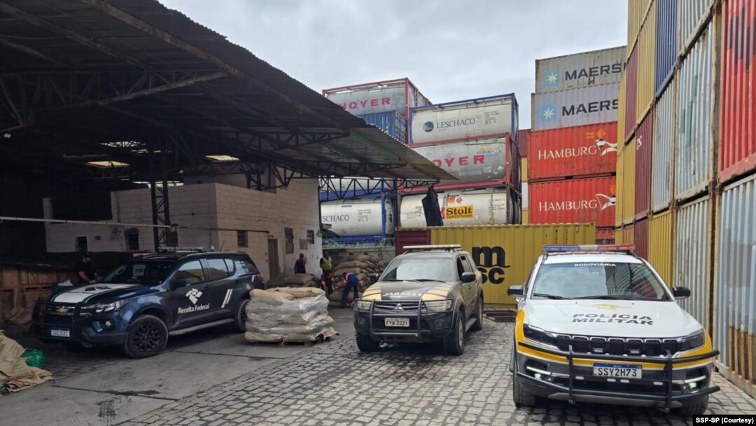 Olayla ilişkili olduğu düşünülen iki kişi gözaltına alındı.