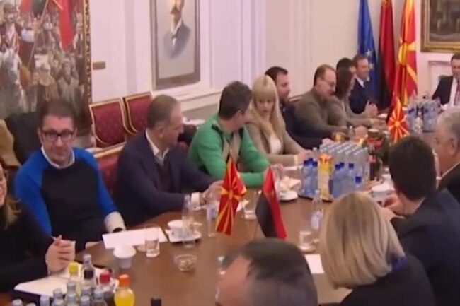 Ако Иванов не даде мандат, која е другата опција?