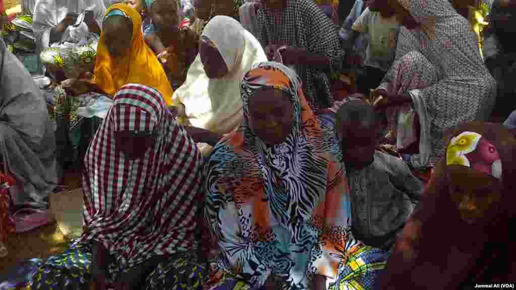 Wasu mata suna dinkin hula a Agayawa jihar Katsina Nigeria