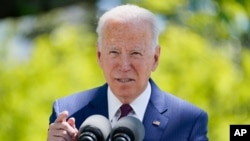 조 바이든 미국 대통령이 28일 백악관에서 신종 코로나바이러스 사태 대응에 관해 연설했다.