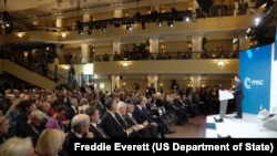 卢比奥国务卿在慕尼黑安全会议上发表演说。（2026年2月14日）