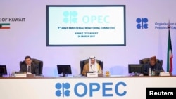 지난달 26일 쿠웨이트에서 열린 석유수출국기구(OPEC) 외교장관 회의에서 알리 알-오마이르 쿠웨이트 석유장관이 개막 연설을 하고 있다.