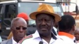 Quénia, Odinga continua a bater o pé
