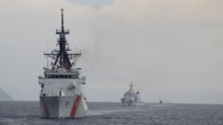 美国海岸警卫队巡逻舰“斯特拉顿”号（Stratton）5月20日与菲律宾海岸警卫队“梅尔乔拉·阿基诺号”（Melchora Aquino）巡逻舰一起参加联合海上军演。 (图片来源：美国海军)