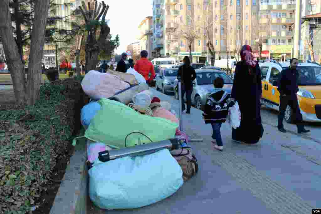 Residents living Sur district in Diyarbakir after the curfew was expanded