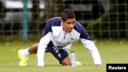 Raphael Varane lors d'un entrainement à Clairefontaine, près de Paris, le 4 juin 2014.