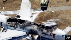 El accidente aéreo en San Francisco provocó la muerte de tres personas.
