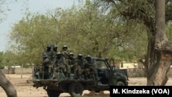 Soldats du bataillon d'intervention rapide BIR, prêts au combat à Maroua, à l'extrême nord du Cameroun, le 17 janvier 2019.