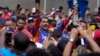 El actual presidente Nicolás Maduro, aspirante a reelegirse como presidente de Venezuela en la votación del 28 de julio próximo, participa en un acto político en Caracas, el 17 de mayo de 2024.