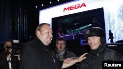 La gala de Kim Dotcom incluyó la dramatización de su captura cuando cerraron Magaupload. 