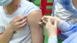 Dilema Vaksinasi Ulang bagi Mahasiswa Asing di AS