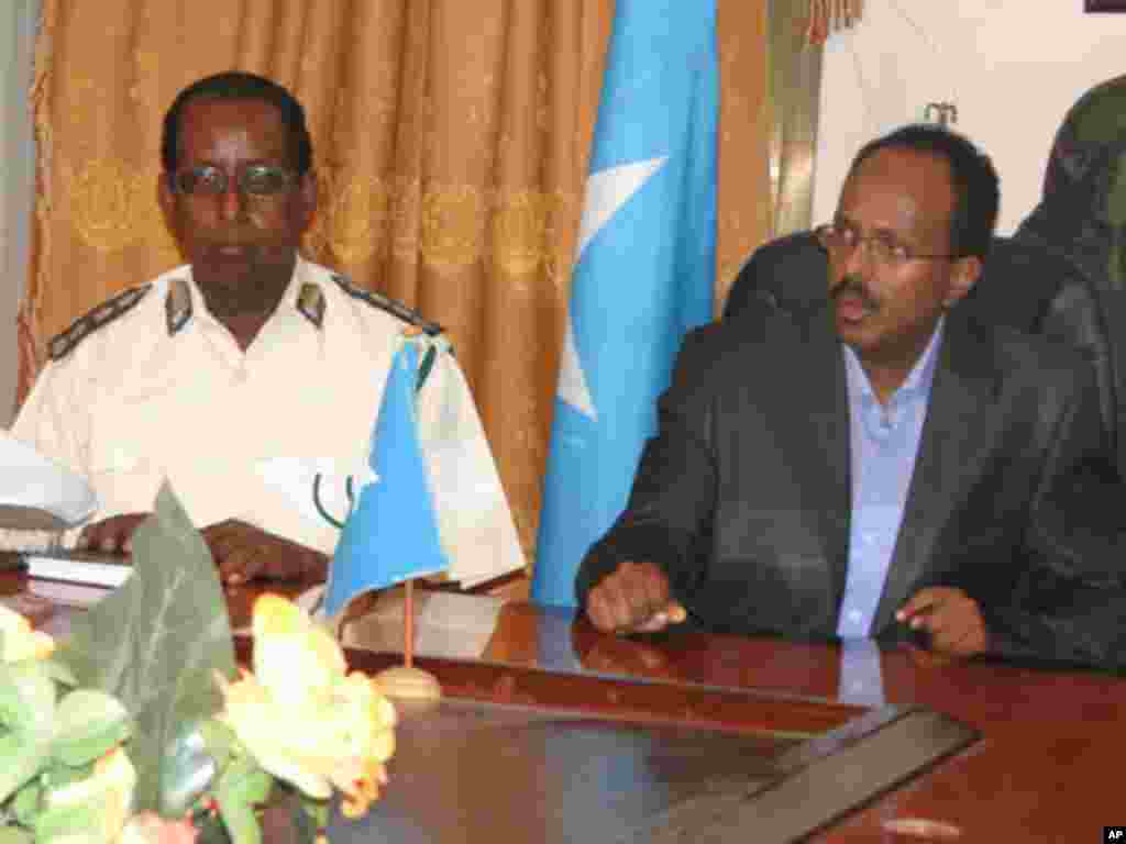 Sawirro: Qaar ka tirsan Ciidamada Dowladda KMG