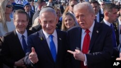 Çep: Serokwezîrê Îsraîlê Benjamin Netanyahu, Rast: Serokê Amerîkayê Donald Trump