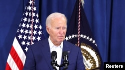 El presidente estadounidense Joe Biden pronuncia un discurso en Rehoboth Beach, tras el incidente ocurrido en un mitin de campaña del expresidente estadounidense Donald Trump, el sábado 13 de julio de 2024 en el condado de Butler, Pensilvania.