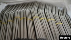 Stainless steel straws are displayed at the cooperative Sin Plastico (Without Plastic), which offers environmentally friendly household items free from plastic materials and packaging, in Bilbao, Spain, April 6, 2018. Britain plans to ban the sale of plas