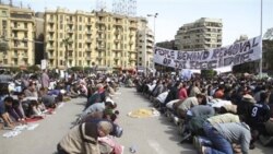 نماز جمعه معترضین مصری در میدان تحریر