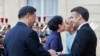 法国总统马克龙和夫人2024年5月7日在爱丽舍宫接待中国国家主席习近平及夫人出席国宴。（法新社） 